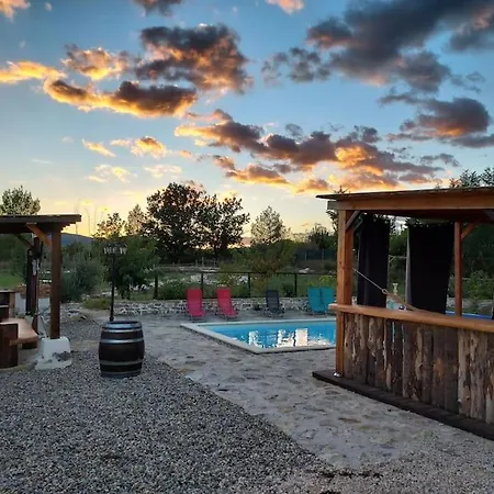 Le P'tit Gardechois, Piscine Ardeche - 12pers Holiday home Saint-Andre-de-Cruzieres